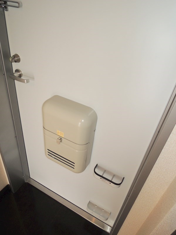 Saletta 大森山王 玄関ドアには傘立てが設置済み