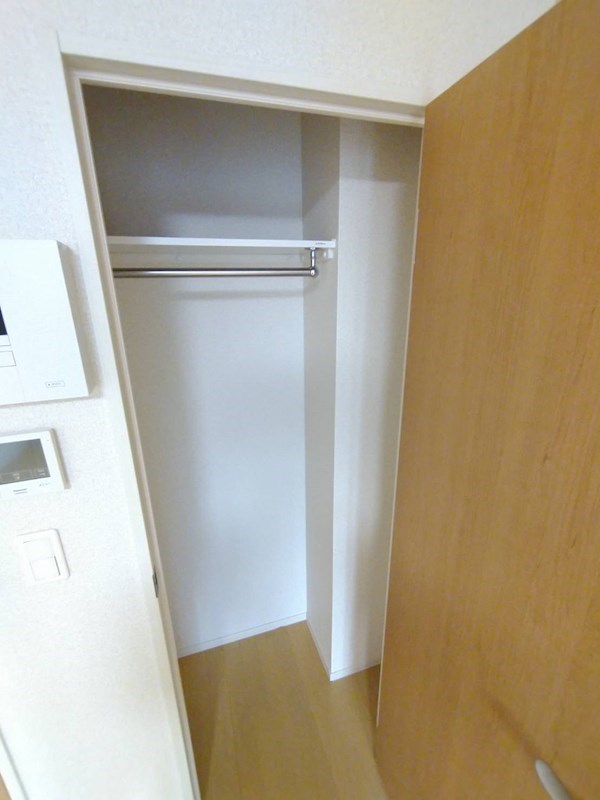 クーラ　ルガル  収納