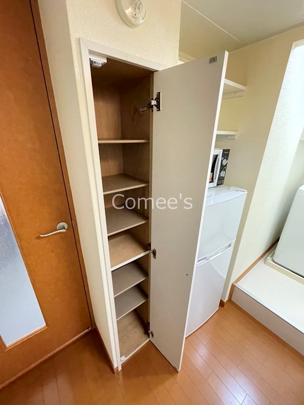 ＬＵＭＩＥＲＥ 【告知事項部屋有】物件名非掲載 シューズボックス