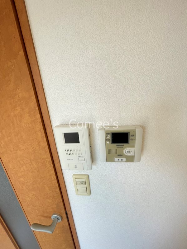 虹 モニター付きインターホン
