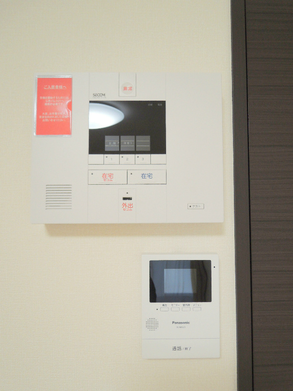 クレマチス SECOMホームセキュリティ・モニター付きインターホン設置済み