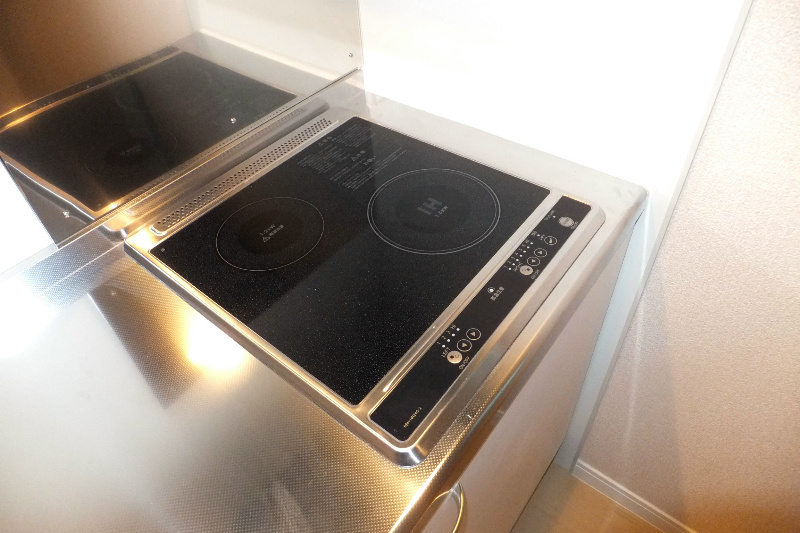 ＹｕｋａｒｉⅢ キッチンには電気２口コンロが設置済みです