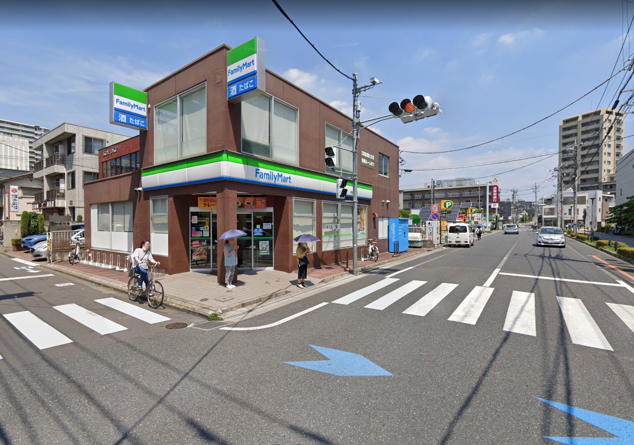 レイクサイド武蔵浦和 ﾌｧﾐﾘｰﾏｰﾄ 武蔵浦和駅東店