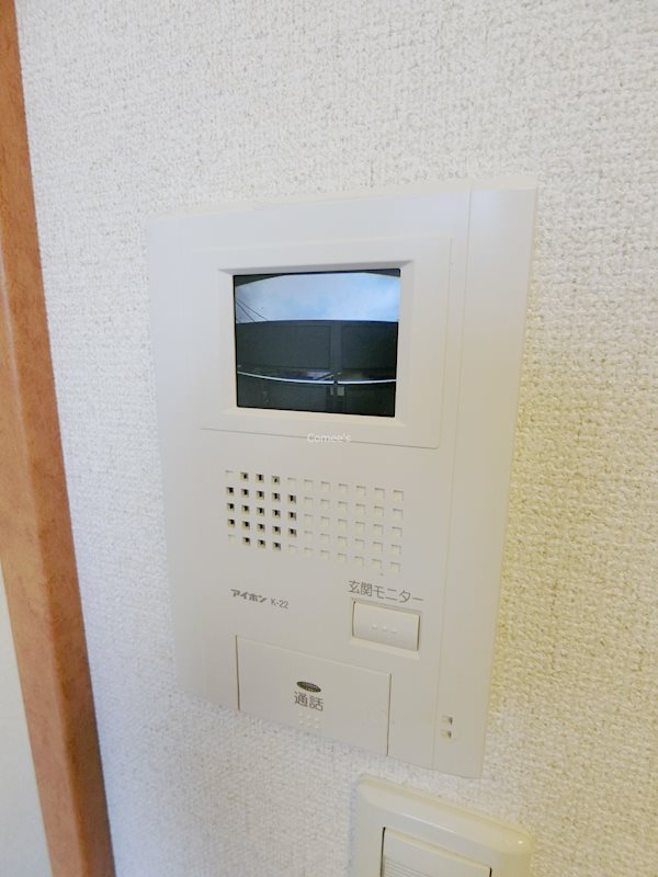 α モニター付きインターホン