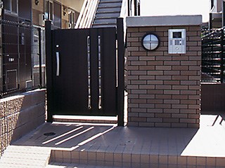エルデン【告知事項部屋あり　107】 エントランス