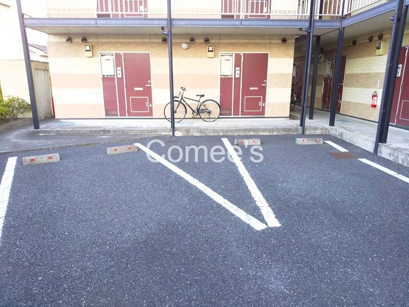 リュビ 駐車場