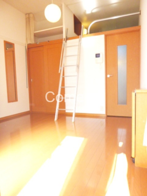 クヴェレ リビング