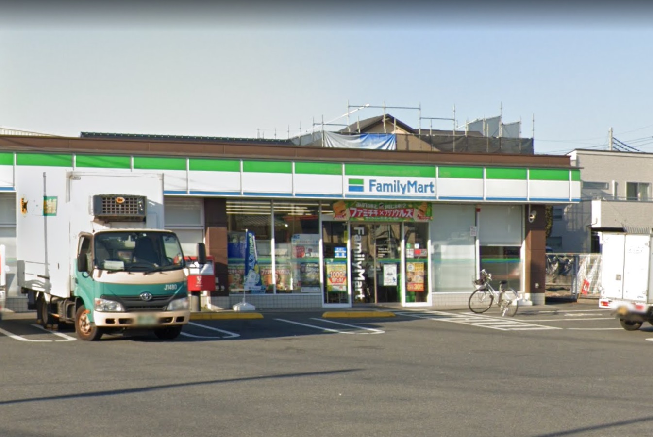 サクラ土合 ﾌｧﾐﾘｰﾏｰﾄ さいたま町谷四丁目店