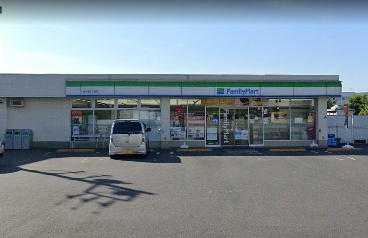カーサ　フローラ ﾌｧﾐﾘｰﾏｰﾄ 南大泉三丁目店