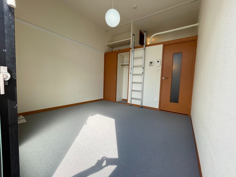 Ｌｉｎｄｅｎｂａｕｍ   リビング