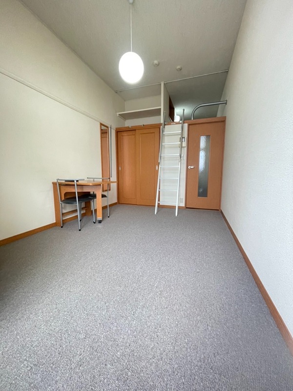 Ｌｉｎｄｅｎｂａｕｍ   リビング
