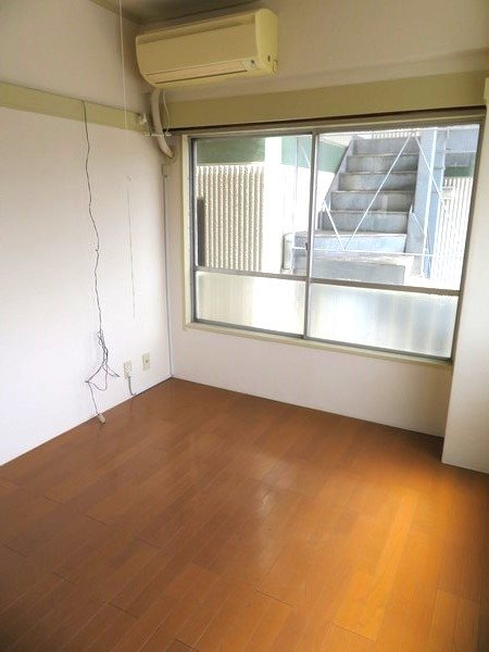 シノザキビル 室内写真は同タイプ別号室です