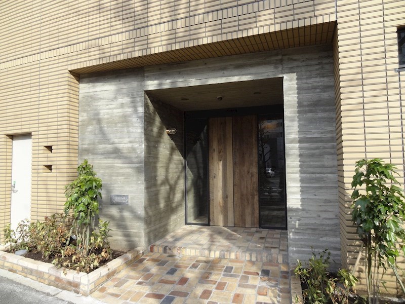 旗ヶ岡アパートメント エントランス