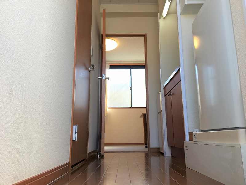 レオパレスＰ・Ａ・Ｌ 玄関