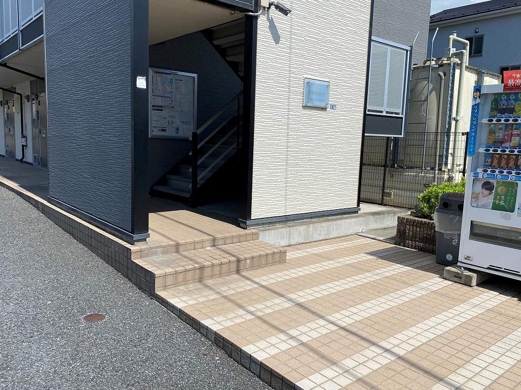 レオパレスアゼリアカーサ その他