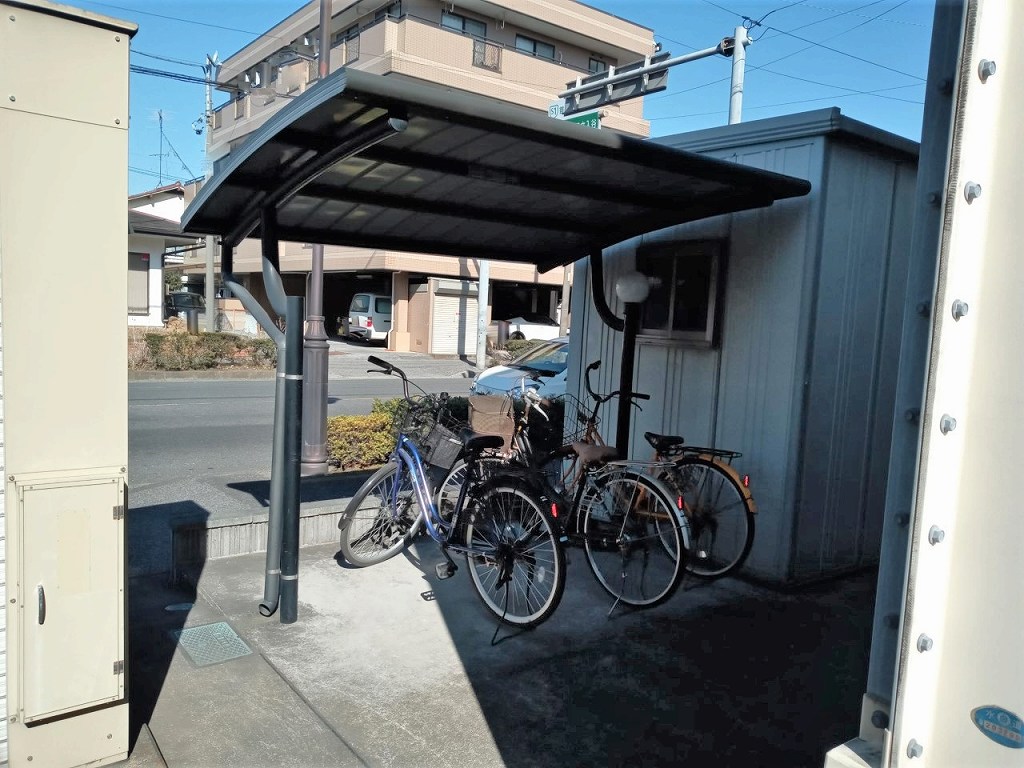 レオパレスヴァンサンカン 自転車置き場
