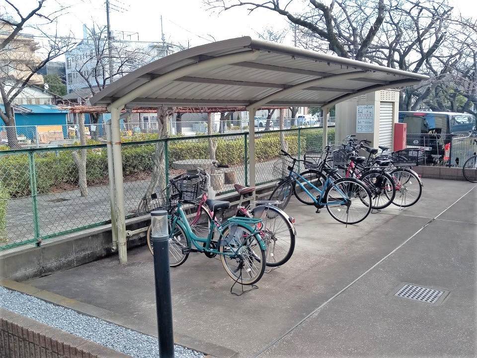 レオパレスフロンティア 自転車置き場