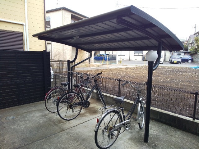 レオパレス金森 駐輪場