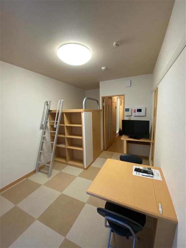 レオパレスラルジュ リビング