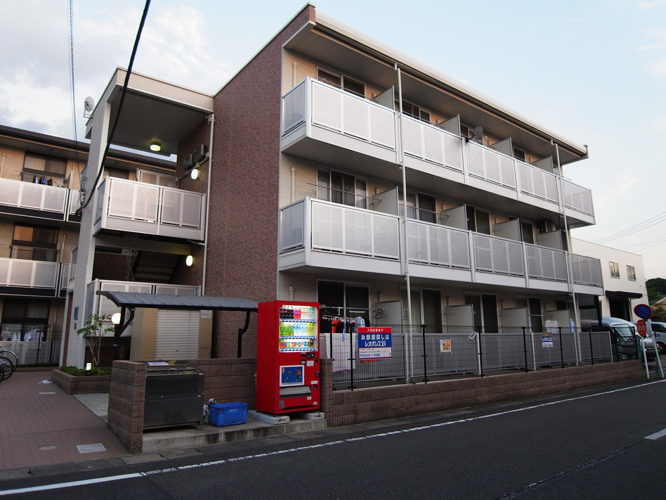 レオパレスパンシー 外観