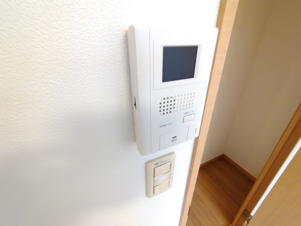 レオパレスパンシー モニターホン設置