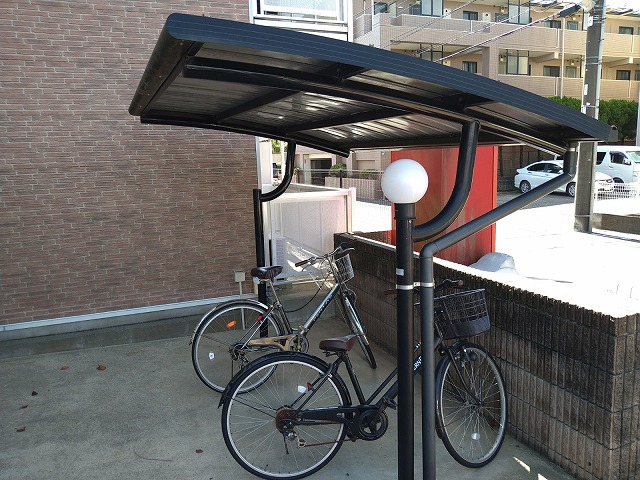 レオパレスパンシー 駐輪場　原付＆自転車のみ駐輪可能
