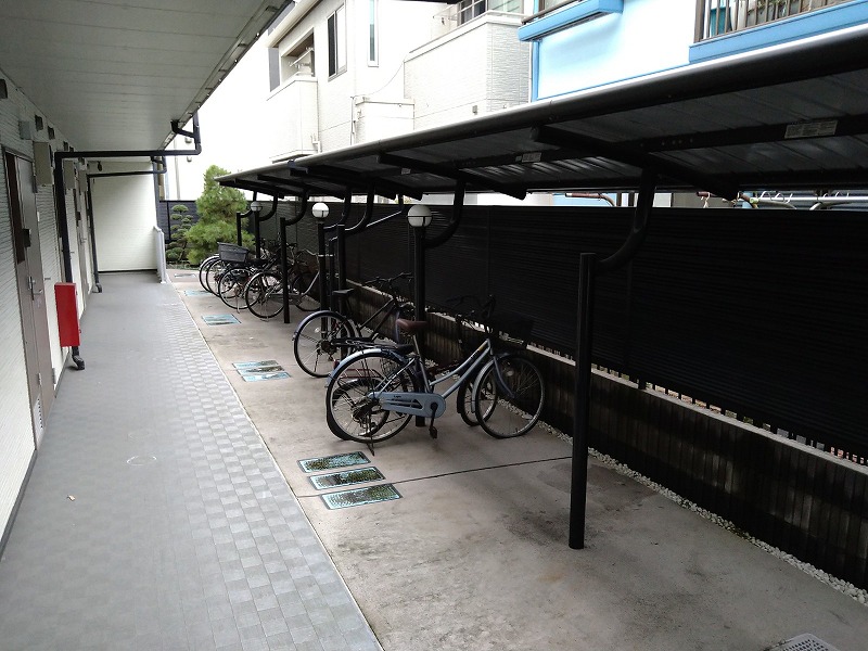 レオネクストレジデンス川崎 駐輪場　原付＆自転車のみ駐輪可能