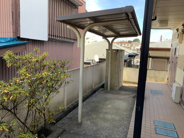 レオパレス久末 駐輪場　原付＆自転車のみ駐輪可能