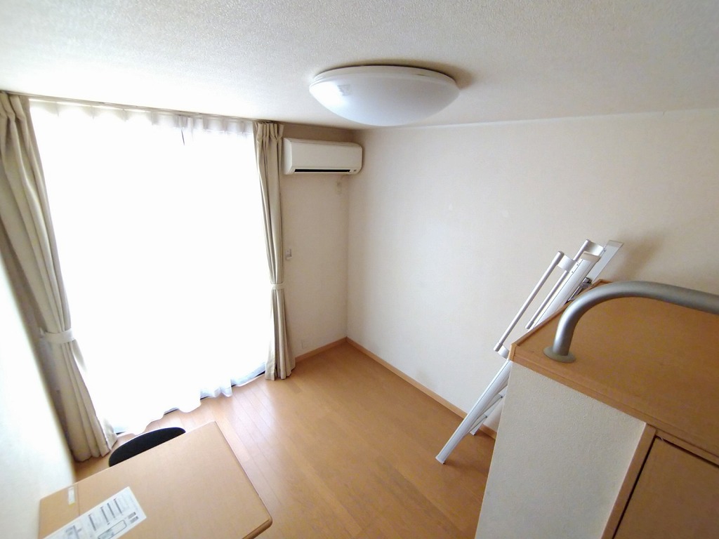 レオパレス宿河原 2階以上は絨毯仕様です。