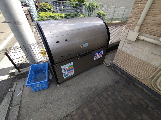 レオパレスルーナ　スペランツァ ダストボックス