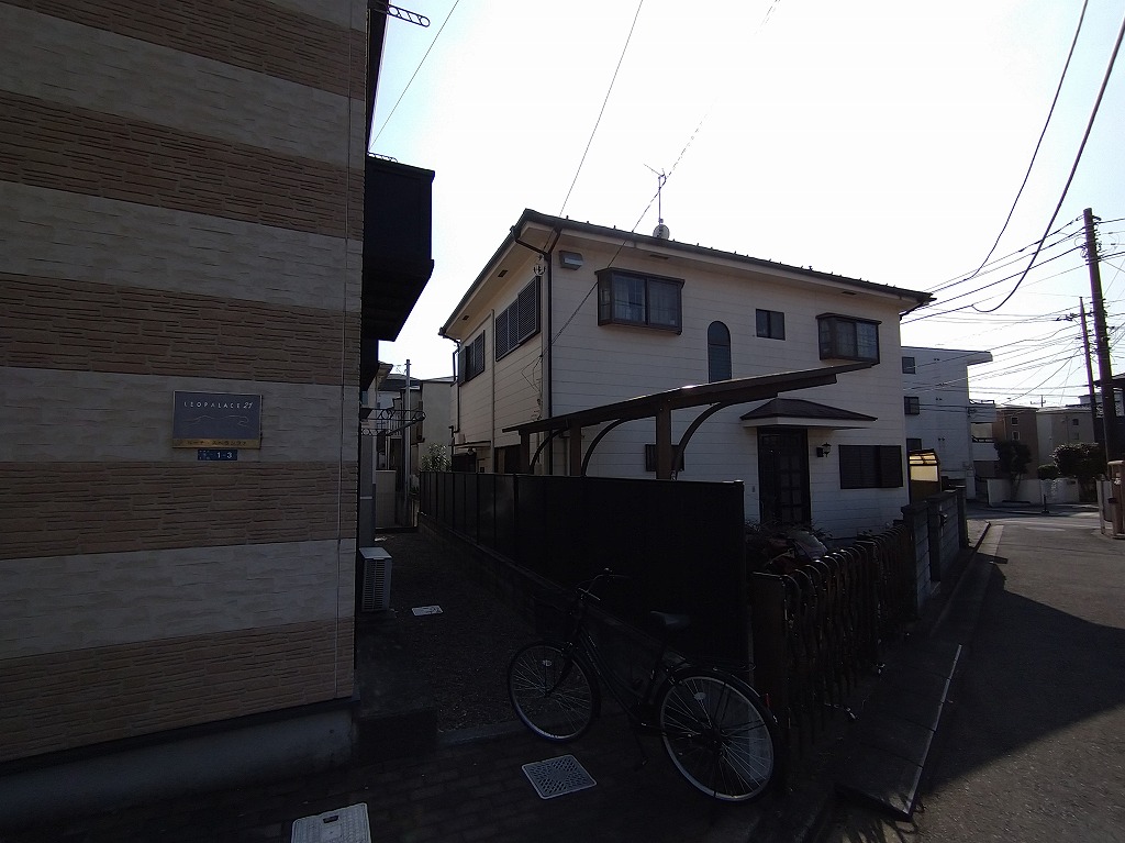 レオパレスルーナ　スペランツァ 4～6号室側