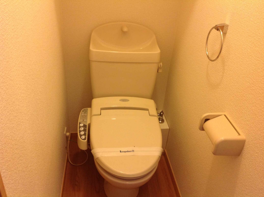 レオパレスソフィアハイツⅡ 温水洗浄便座