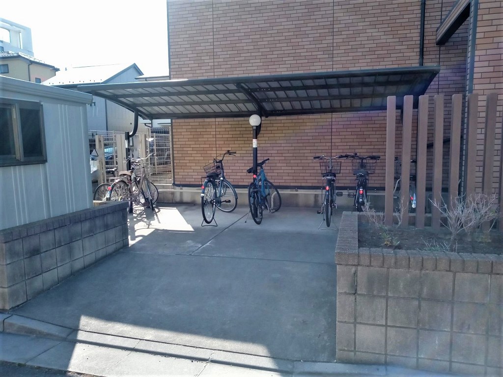 レオネクストエスポワール 自転車置き場