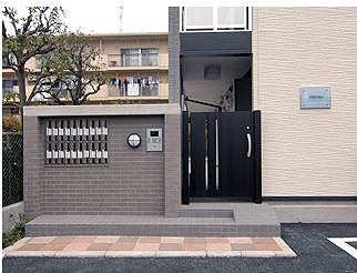 レオパレステルセイラ オートロックゲート付き。
