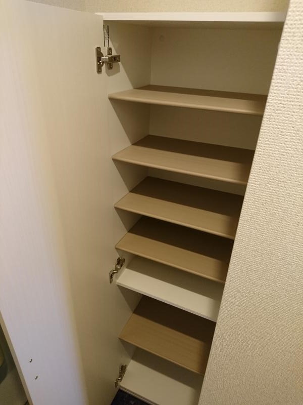 クレイノＭＩＹＡＢＩ 下駄箱