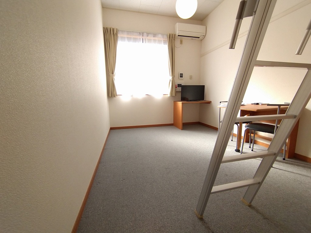 レオパレスカサベルデ １階はフローリング仕様です。