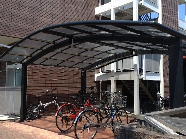 レオパレスアネックス　ガーデン 駐輪場　原付＆自転車のみ駐輪可能