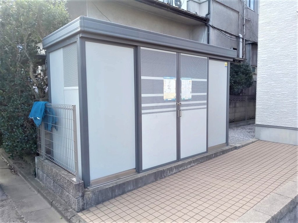 クレイノ元三如如 ゴミ置き場