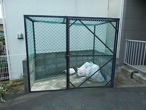 レオパレスラッキーハイムＴ ゴミ捨て場