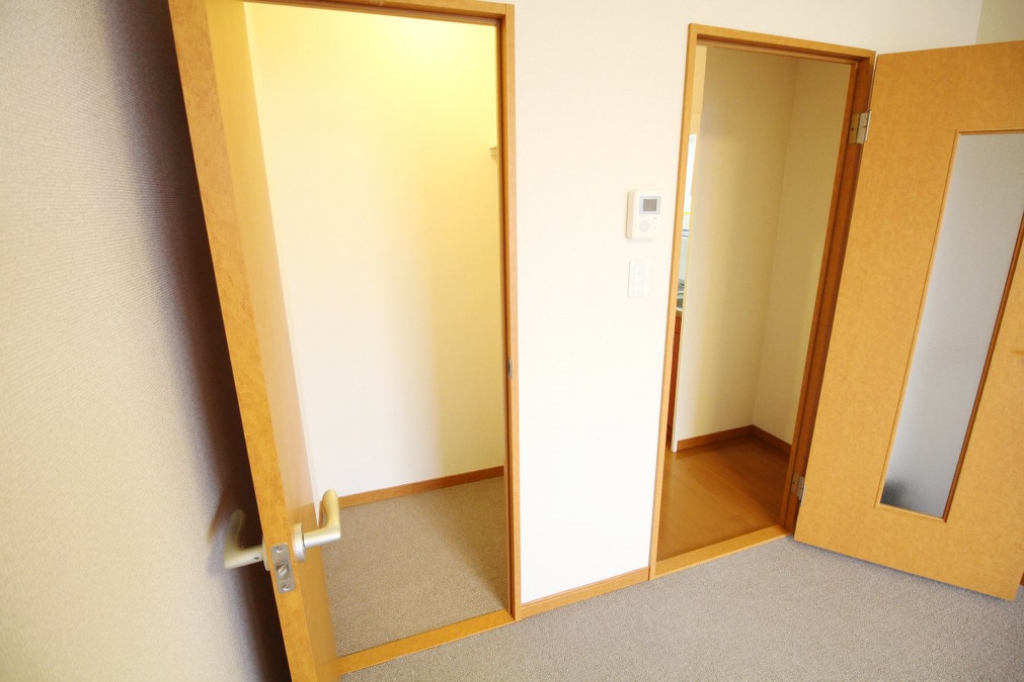 レオパレスゼルコヴァ その他