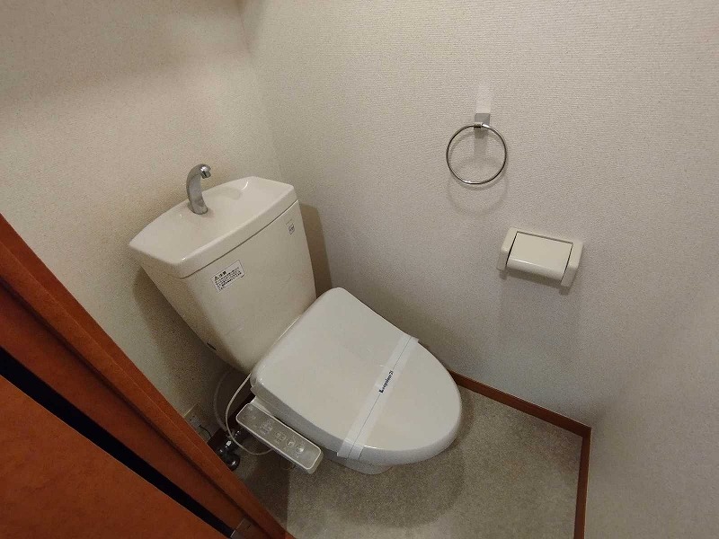 レオパレスシャンテＣ 温水便座付き♪