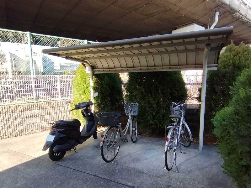 レオパレスシャンテＣ 駐輪場