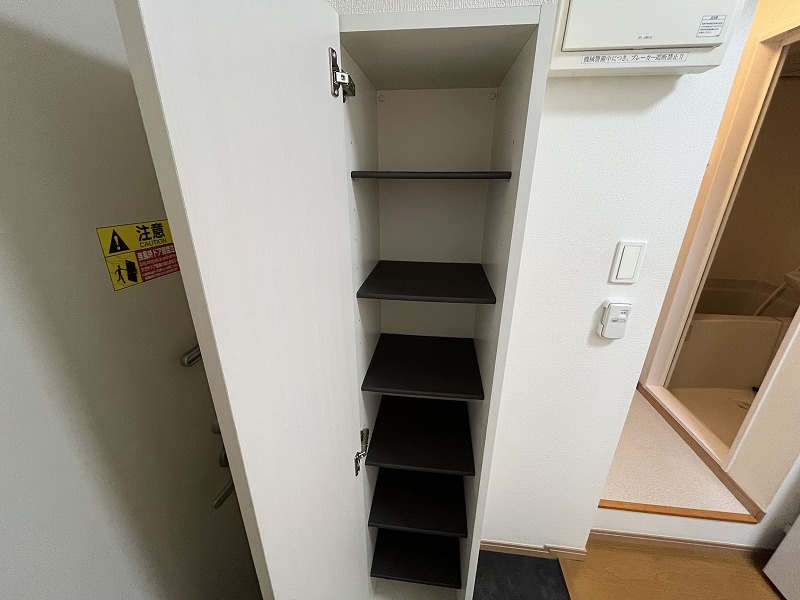 レオパレスパルコートＥ シューズボックス