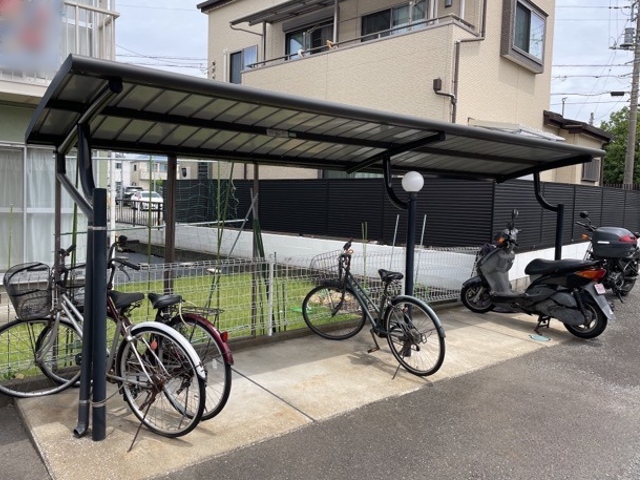 レオネクストルミエールⅡ 駐輪場
