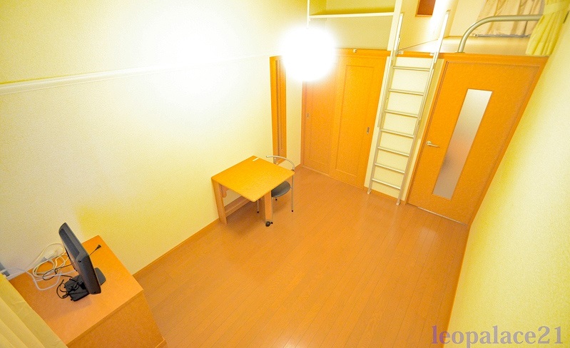 レオパレス光 同タイプ部屋の写真となり設備等は現況と異なる場合があります。