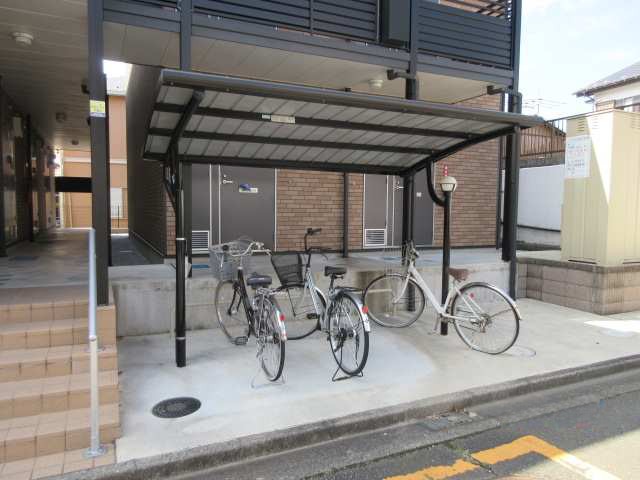 レオネクストレーブウィン 駐輪場