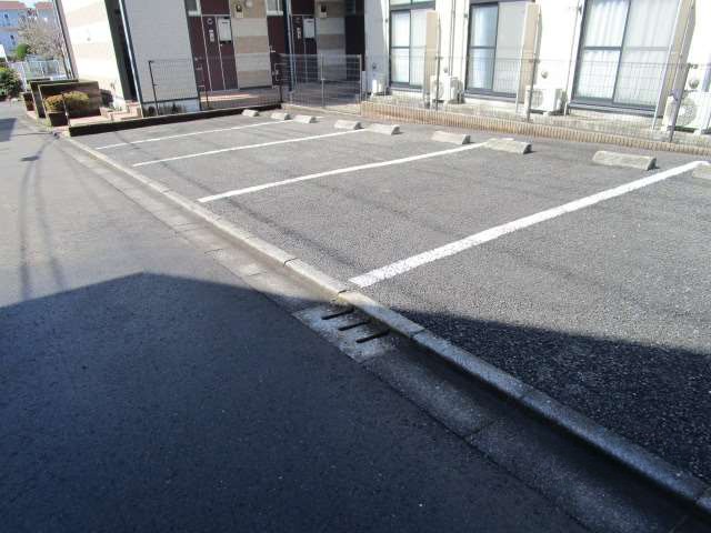 レオパレスエキノックスＡ その他