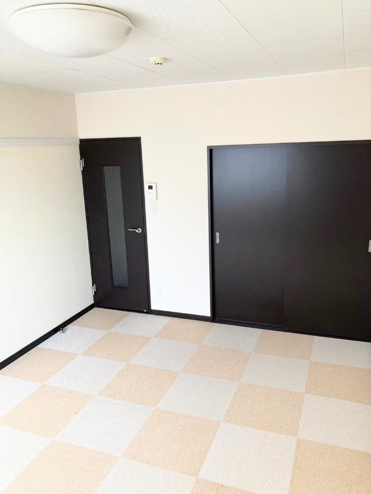 レオネクストノワールⅡ カーペットの模様は部屋ごどに異なります。