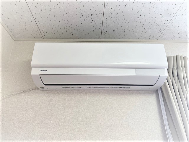 レオパレス卯月　２００３ エアコン
