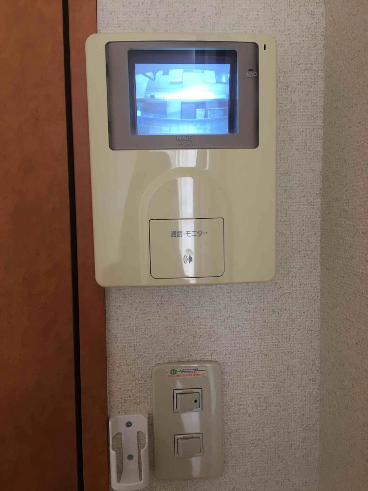 レオパレス中町 モニター付きインターホン